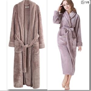 Richie House women’s nude plush long collar fleece robe